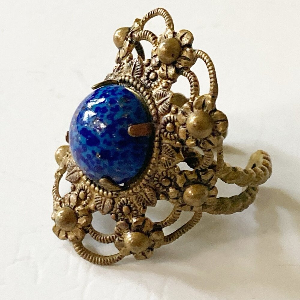 VTG Cocktail Ring Ornate Rococo Filigree Dark Blue Cabochon Stone Adjustable 7.5